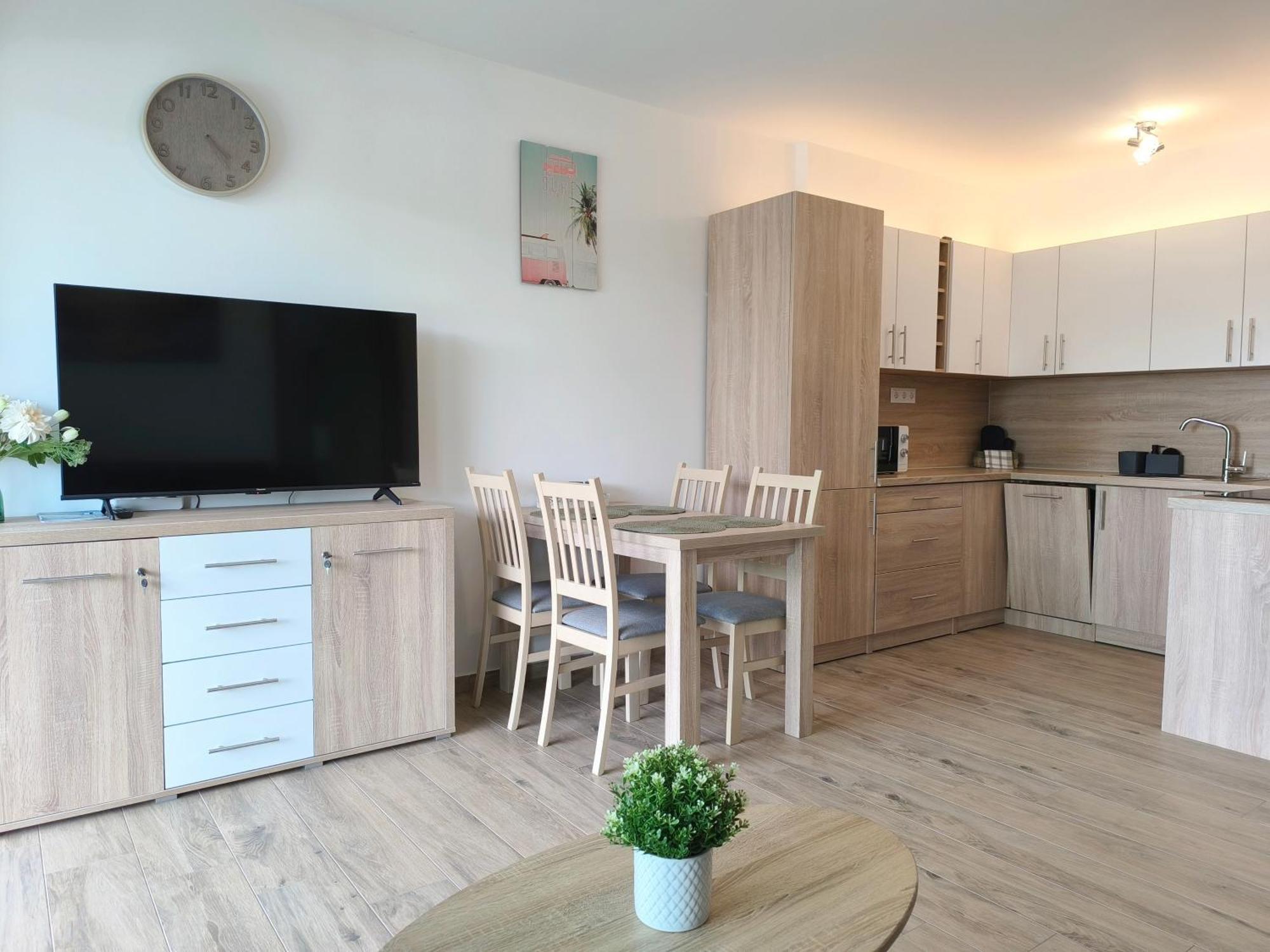 Helikon Terrace Susanne Apartment 凯斯特海伊 外观 照片