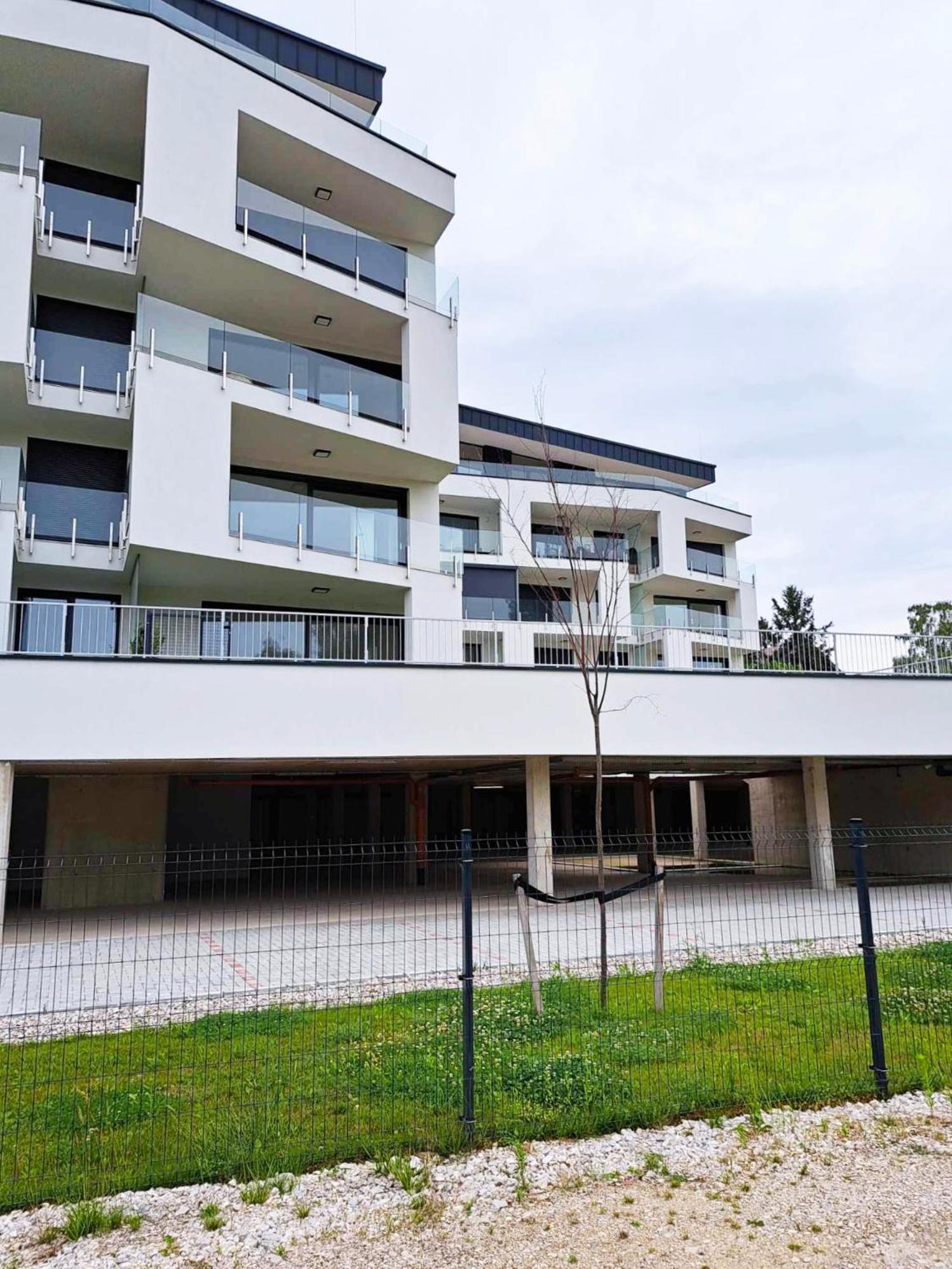Helikon Terrace Susanne Apartment 凯斯特海伊 外观 照片