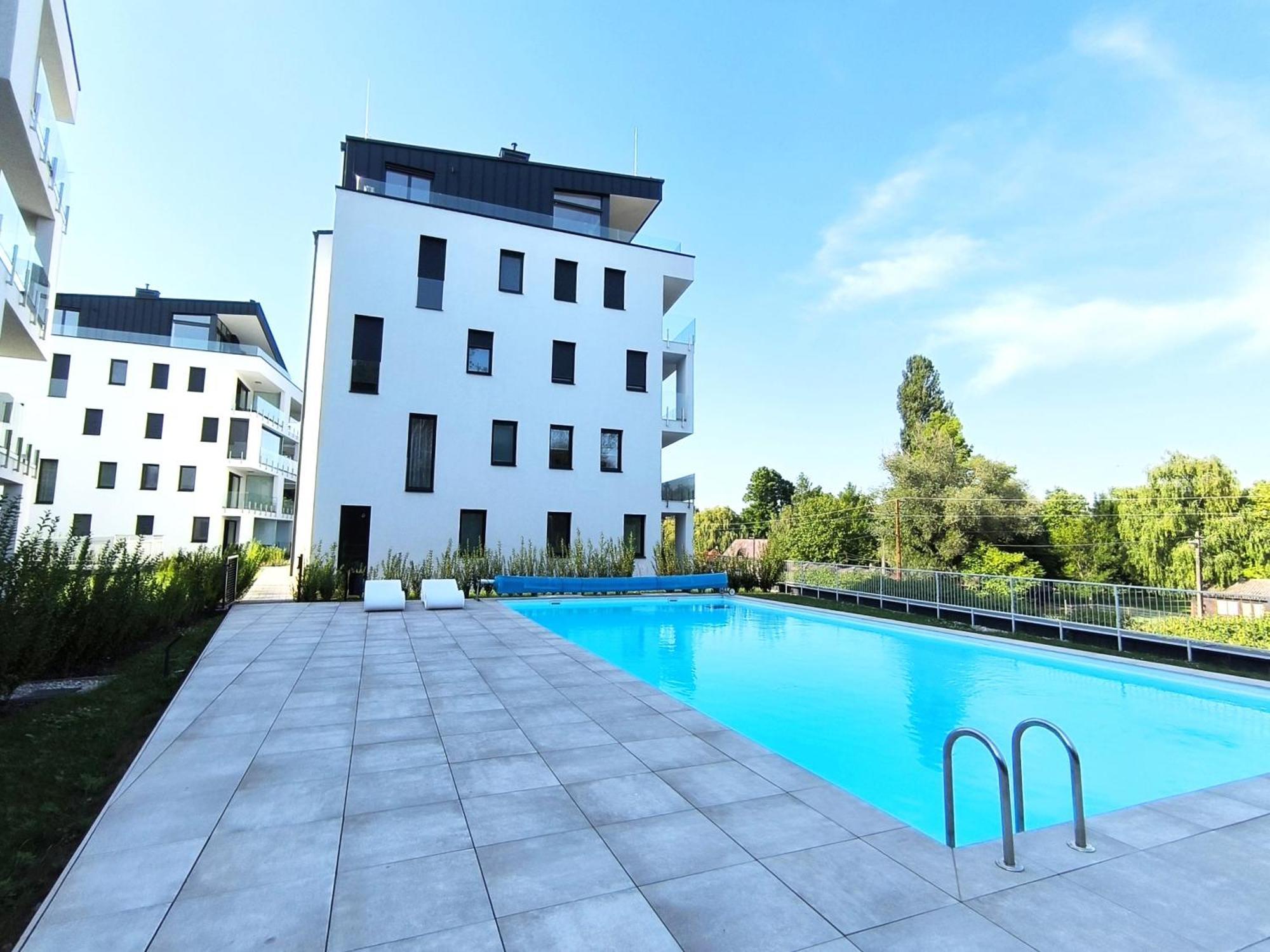 Helikon Terrace Susanne Apartment 凯斯特海伊 外观 照片